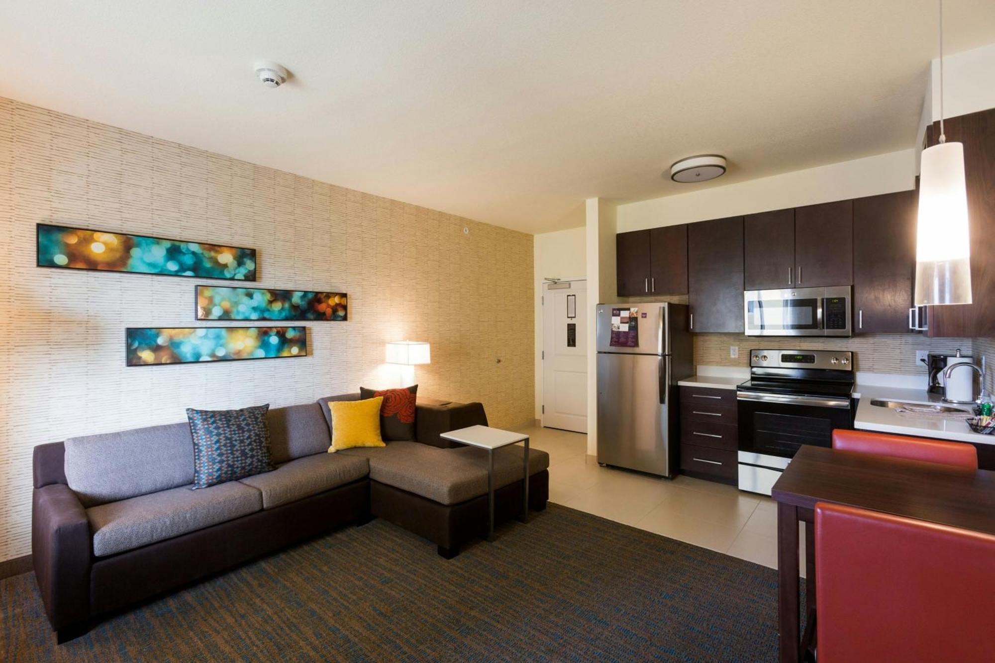 By Marriott Northwest Hotel Oklahoma City