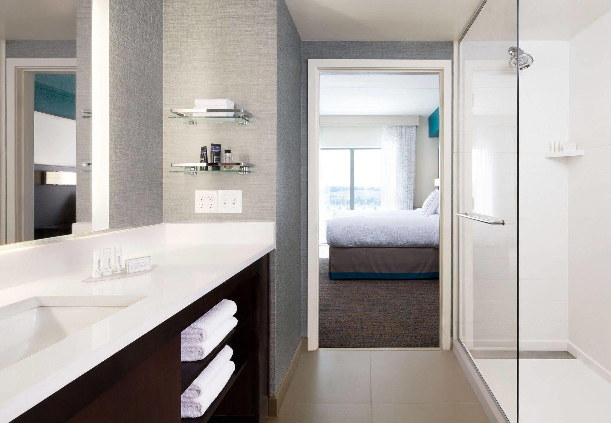 By Marriott Northwest 3*